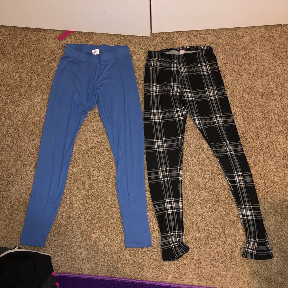 Leggings (SUPER comfy, perfect for lounging)